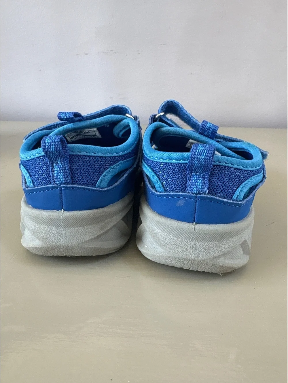 OshKosh B'gosh Blue Toddler Sneakers Sandals  Size 8 Boys Shoes Toddler